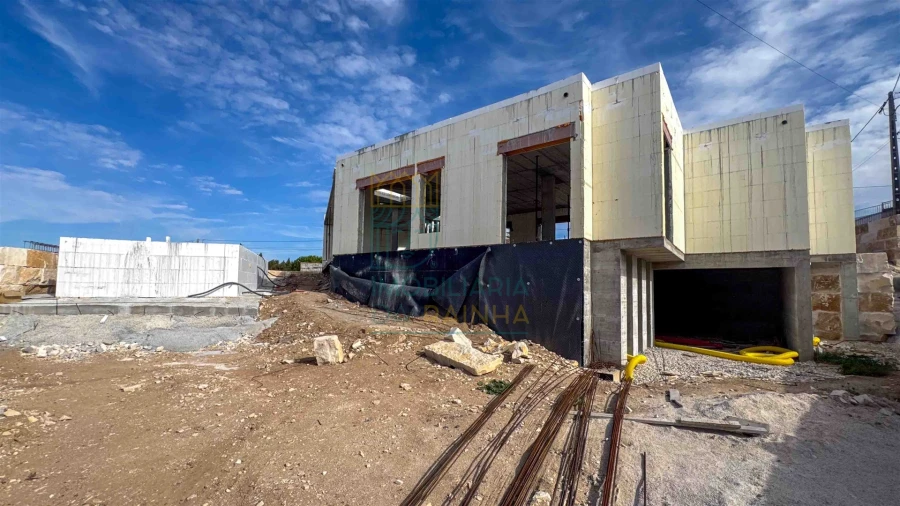 Moradia T4 para Venda em Tornada e Salir do Porto Foto 6