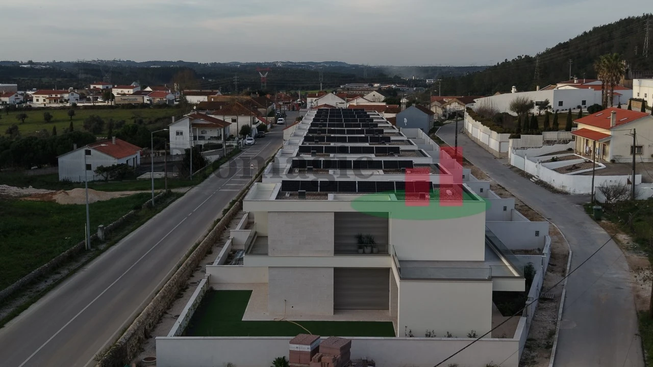 Moradia T3 para Venda em Rio Maior Foto 71