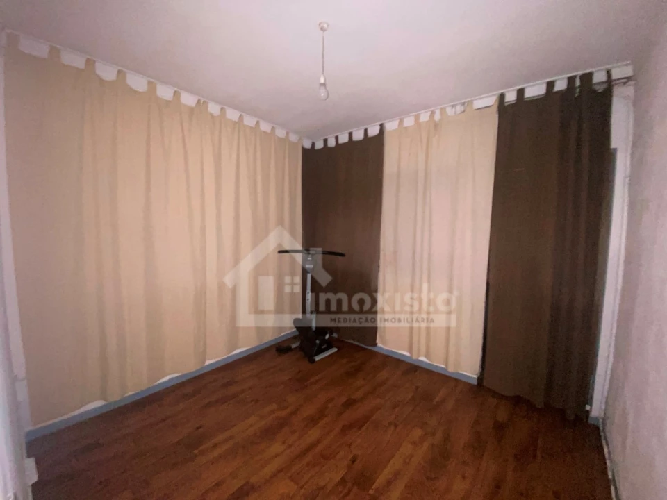 Moradia T5 para Venda em Avelar Foto 6