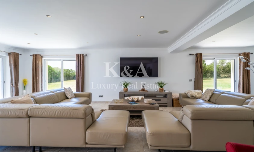 Moradia T6 para Venda em Almancil Foto 10