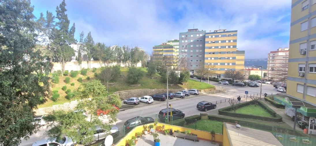 Apartamento T3 para Arrendamento em Póvoa de Santo Adrião e Olival Basto Foto 29