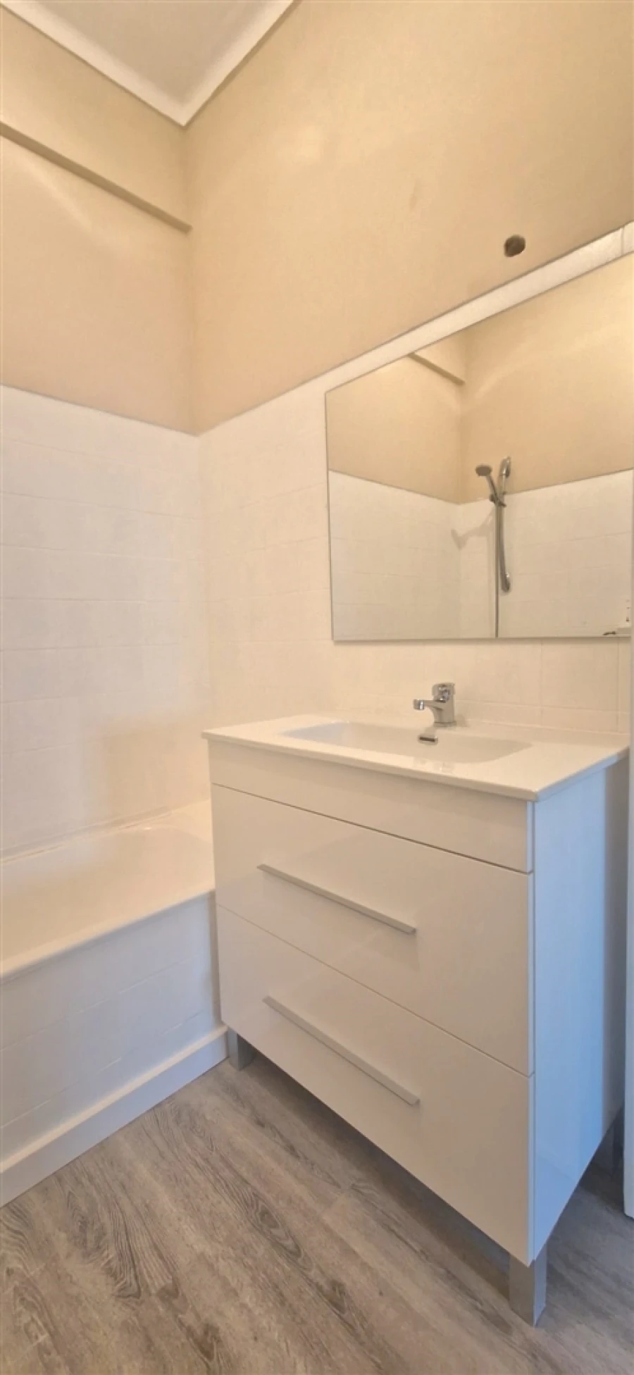 Apartamento T3 para Arrendamento em Póvoa de Santo Adrião e Olival Basto Foto 14