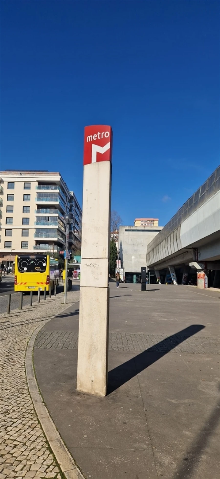 Apartamento T3 para Arrendamento em Póvoa de Santo Adrião e Olival Basto Foto 35