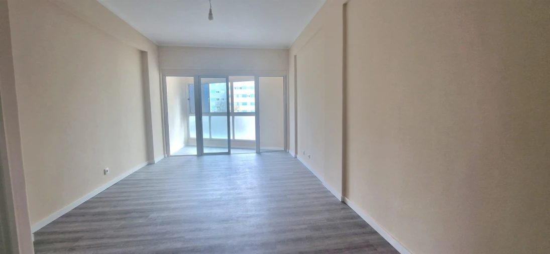 Apartamento T3 para Arrendamento em Póvoa de Santo Adrião e Olival Basto Foto 6