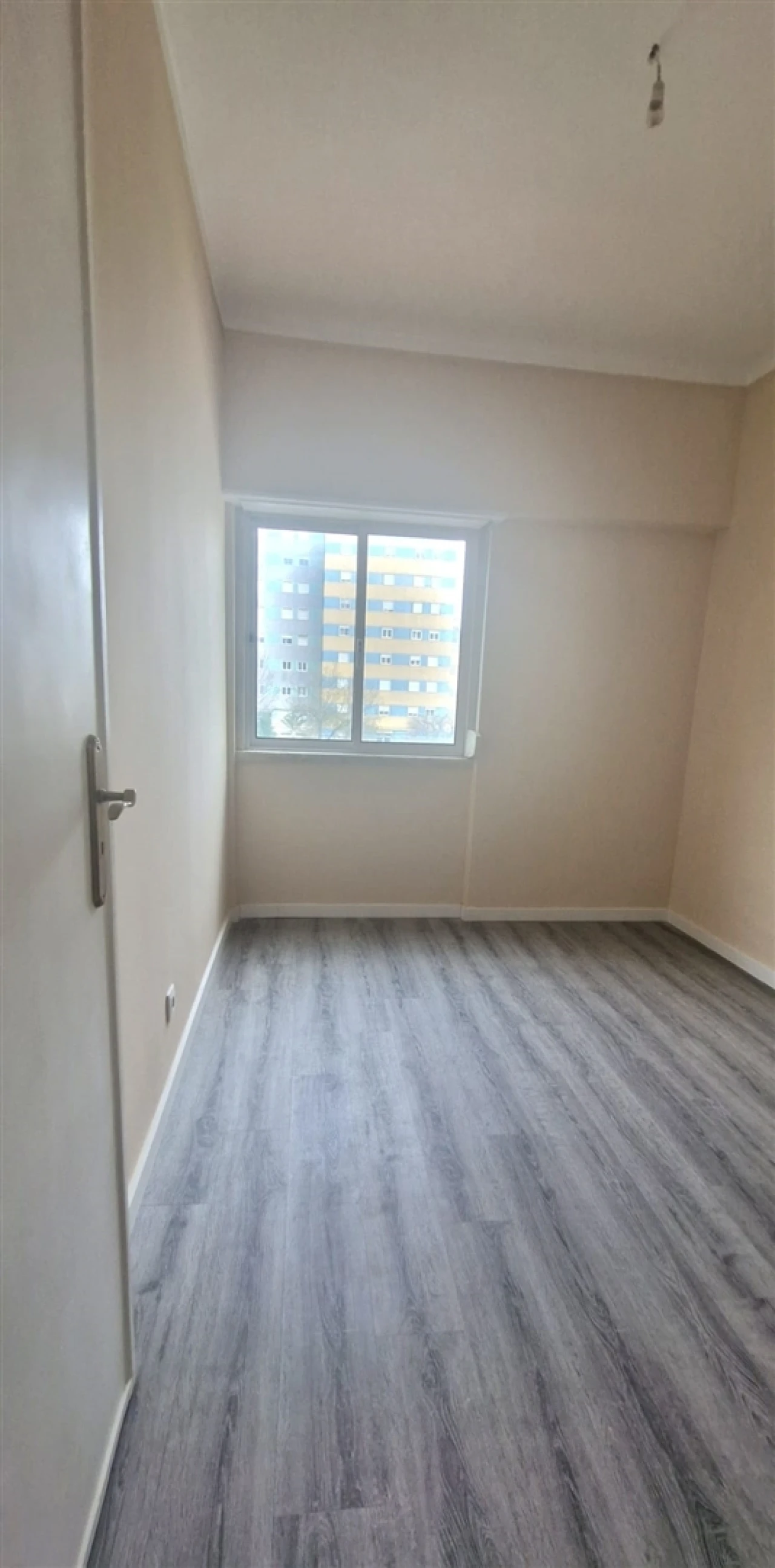 Apartamento T3 para Arrendamento em Póvoa de Santo Adrião e Olival Basto Foto 23