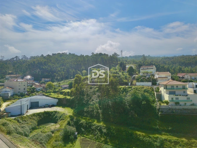 Terreno para Venda em Rebordosa Foto 2