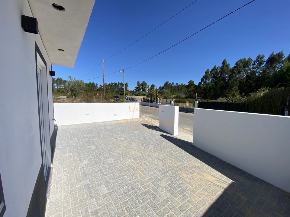 Moradia T2 para Venda em Maiorca Foto 5