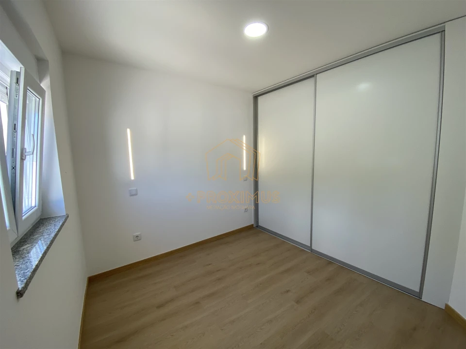 Moradia T2 para Venda em Maiorca Foto 26