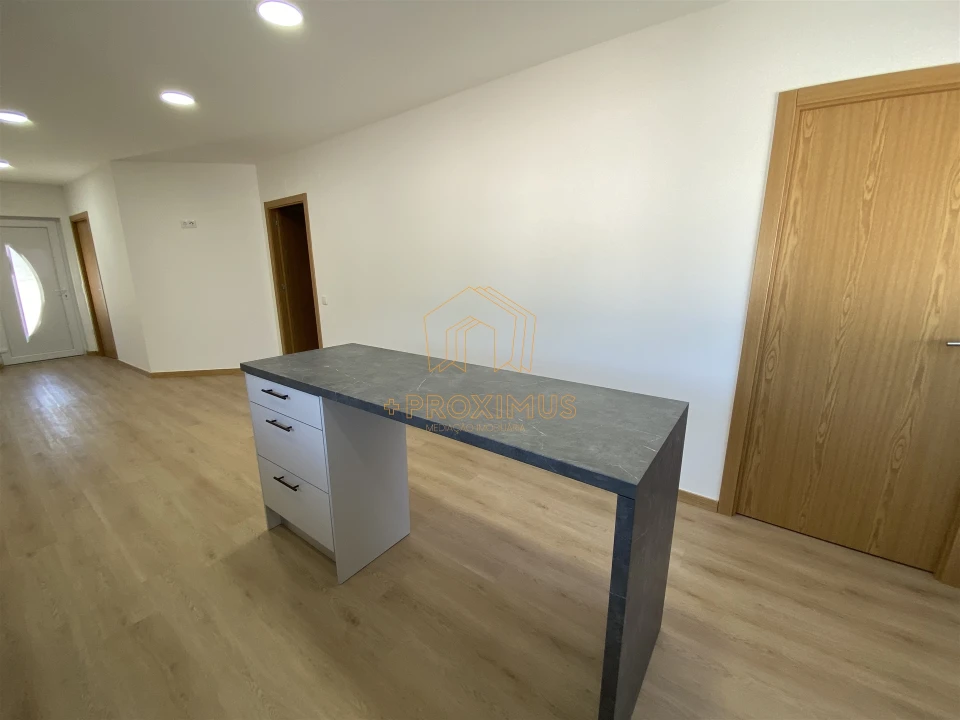 Moradia T2 para Venda em Maiorca Foto 17