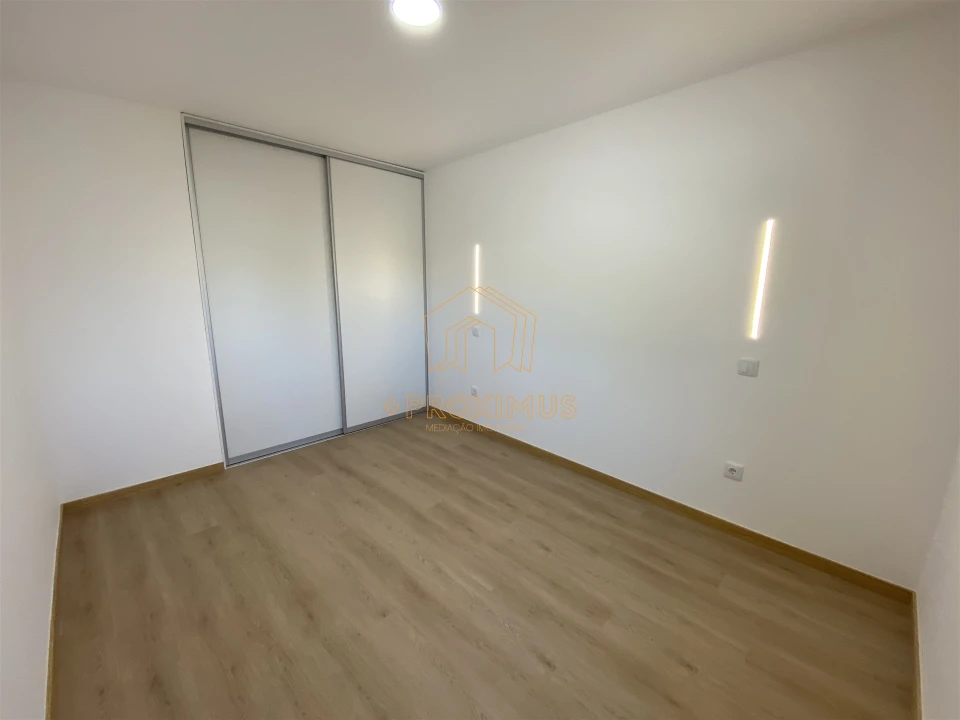 Moradia T2 para Venda em Maiorca Foto 29