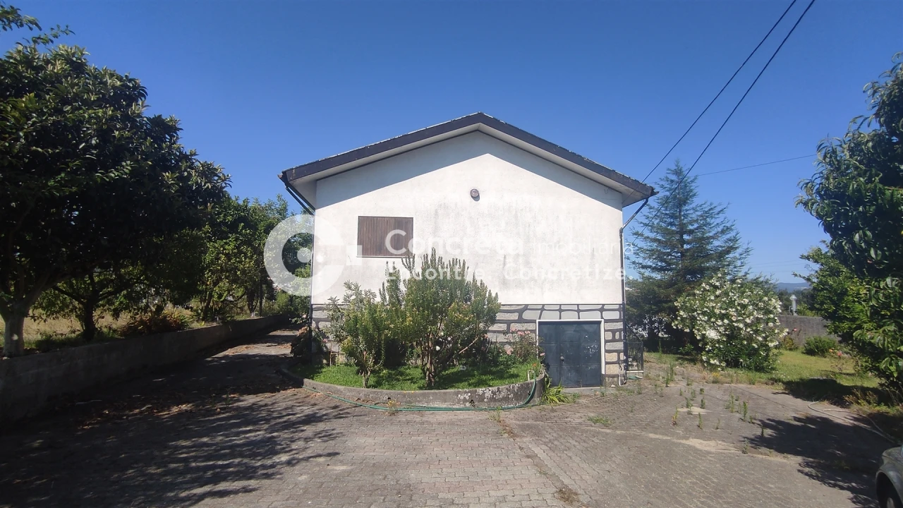 Moradia T4 para Venda em Varzea Foto 4