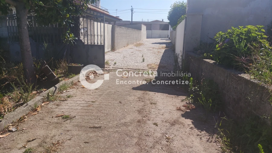 Moradia T4 para Venda em Varzea Foto 28