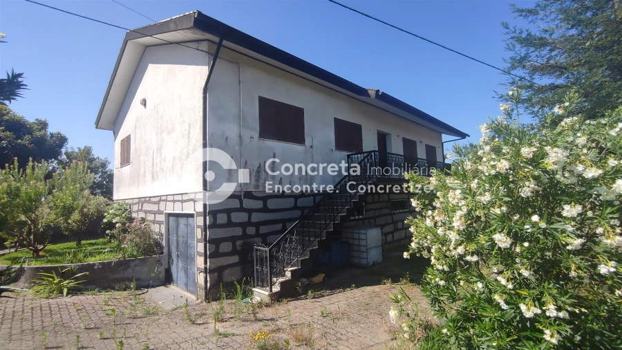 Moradia T4 para Venda em Varzea Foto 2