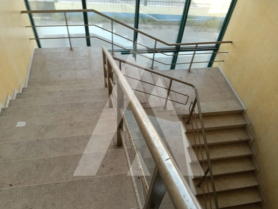 Armazém para Venda em Gafanha da Encarnação Foto 4