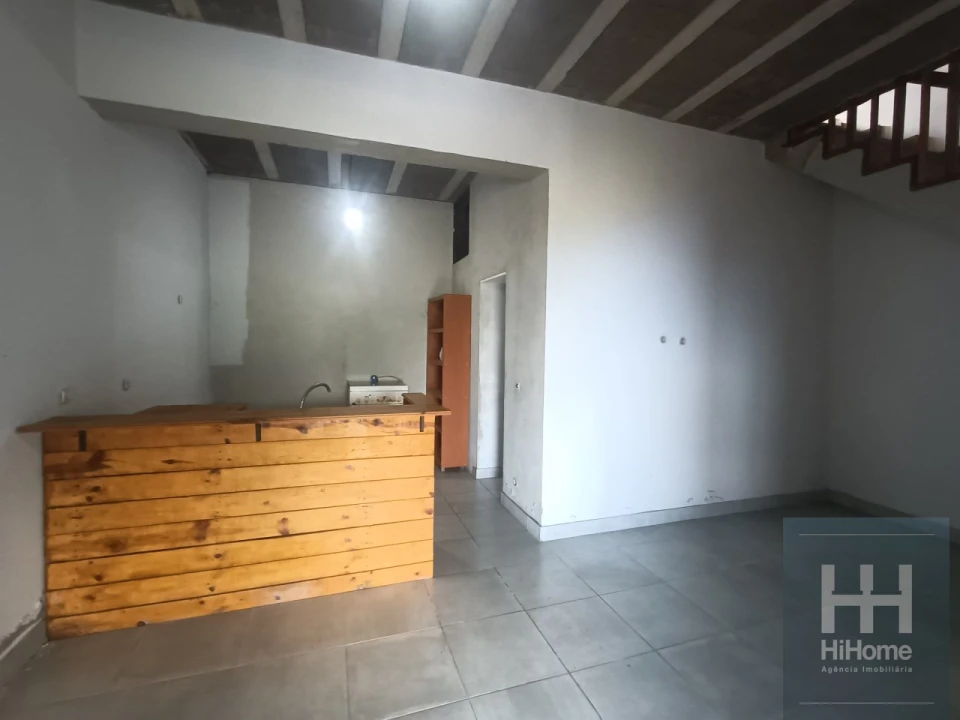 Armazém para Venda em Fajã da Ovelha Foto 11