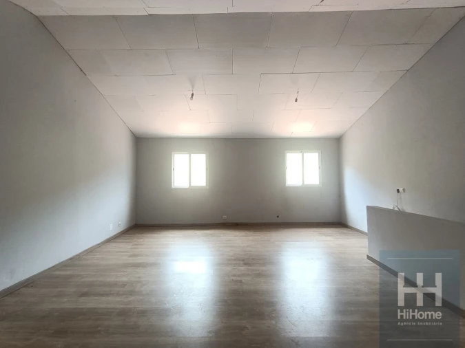 Armazém para Venda em Fajã da Ovelha Foto 17