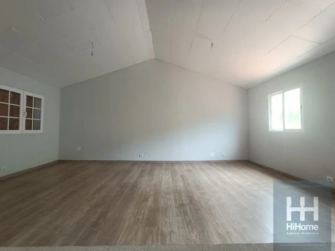 Armazém para Venda em Fajã da Ovelha Foto 16