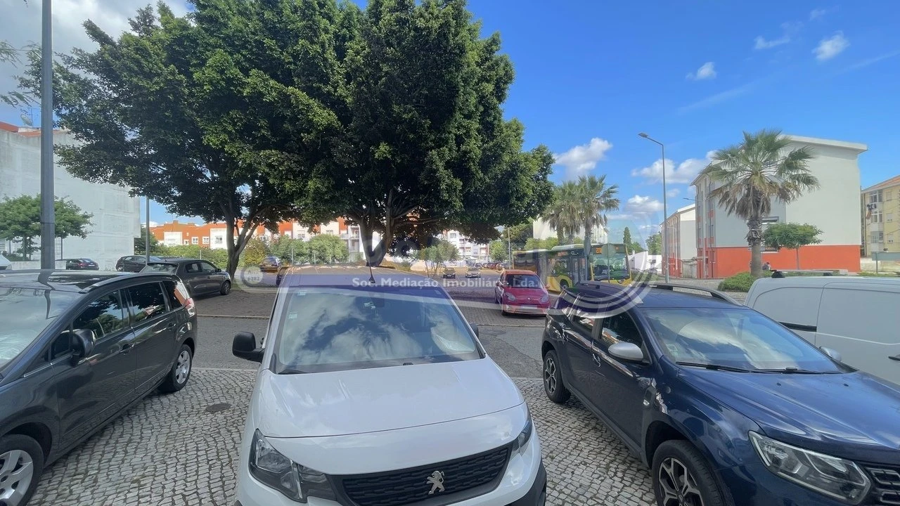 Loja para Venda em Vila Franca de Xira Foto 11