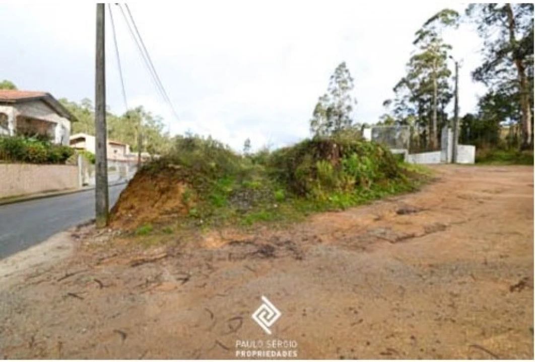 Terreno para Venda em Argoncilhe Foto 2