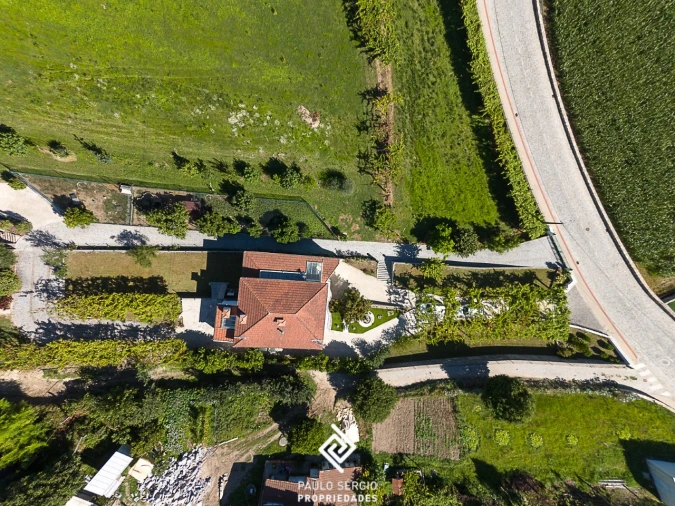 Moradia T6 para Venda em Escudeiros e Penso (Santo Estêvão e São Vicente) Foto 3