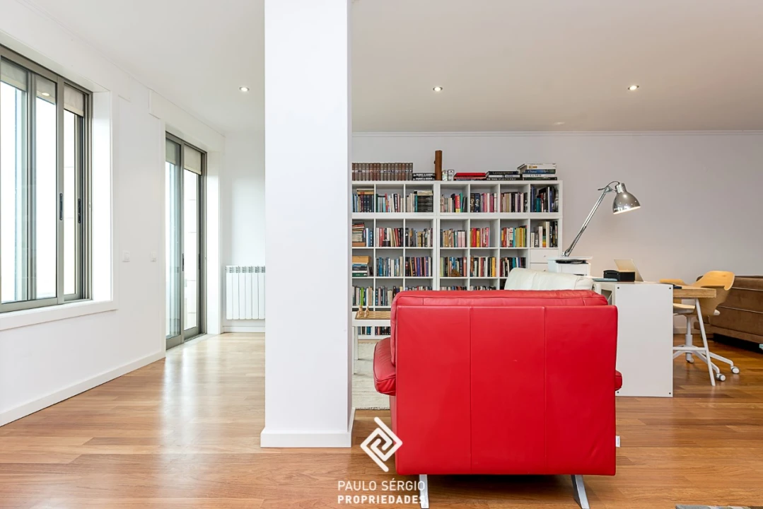 Apartamento T4 para Venda em Espinho Foto 6