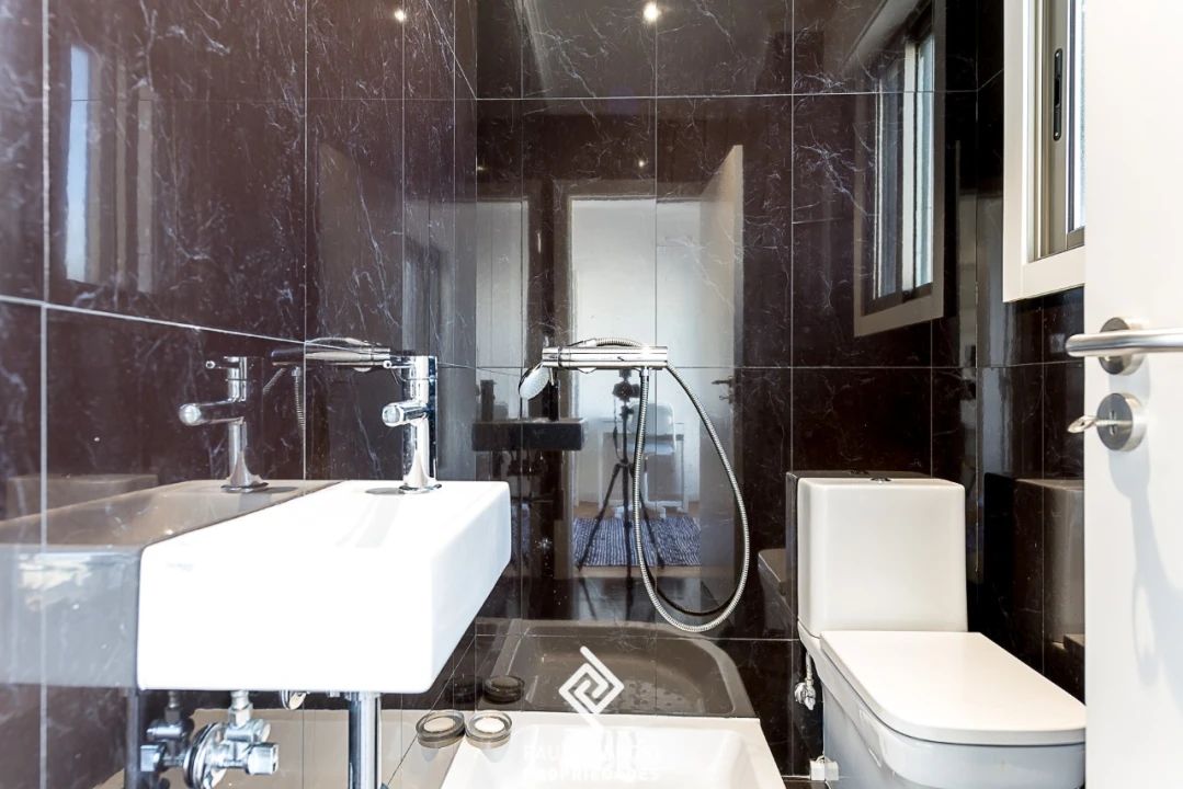 Apartamento T4 para Venda em Espinho Foto 22