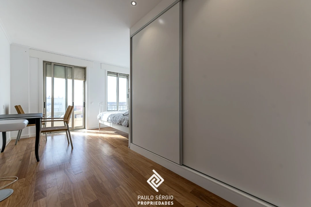 Apartamento T4 para Venda em Espinho Foto 27