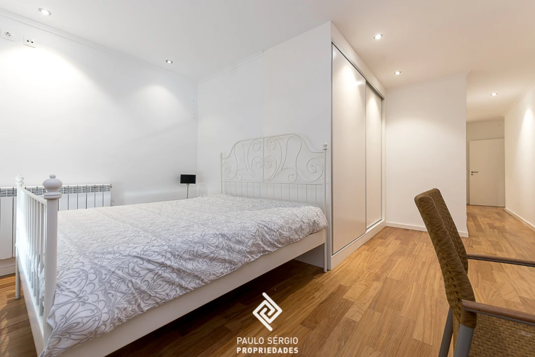 Apartamento T4 para Venda em Espinho Foto 29