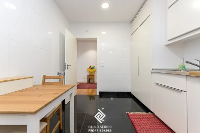 Apartamento T4 para Venda em Espinho