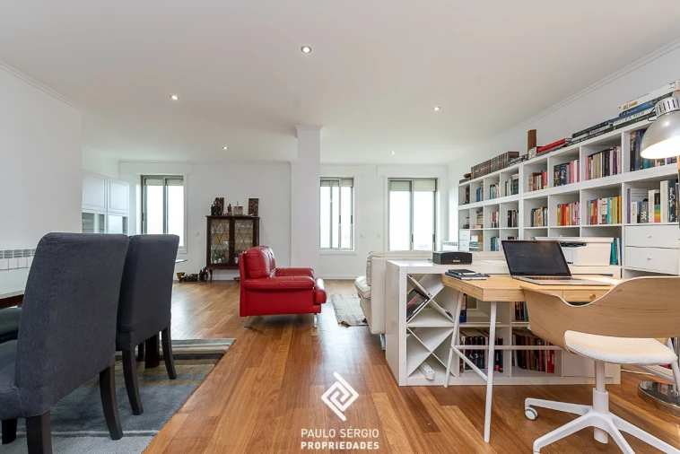 Apartamento T4 para Venda em Espinho Foto 2