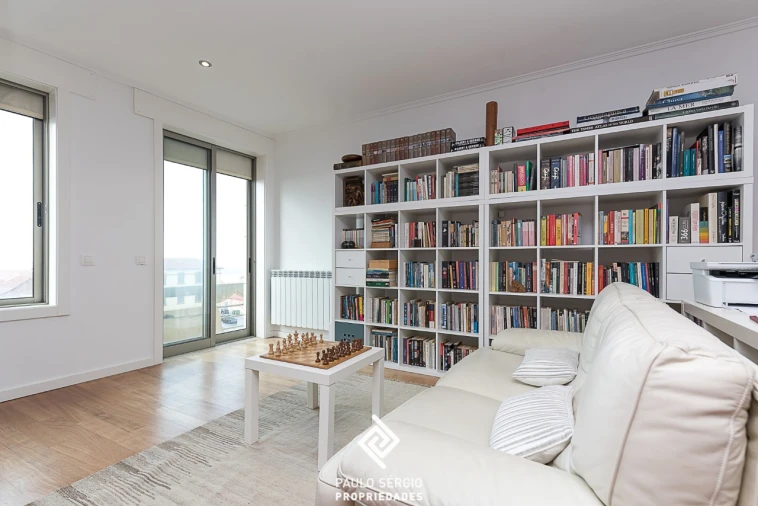Apartamento T4 para Venda em Espinho Foto 10