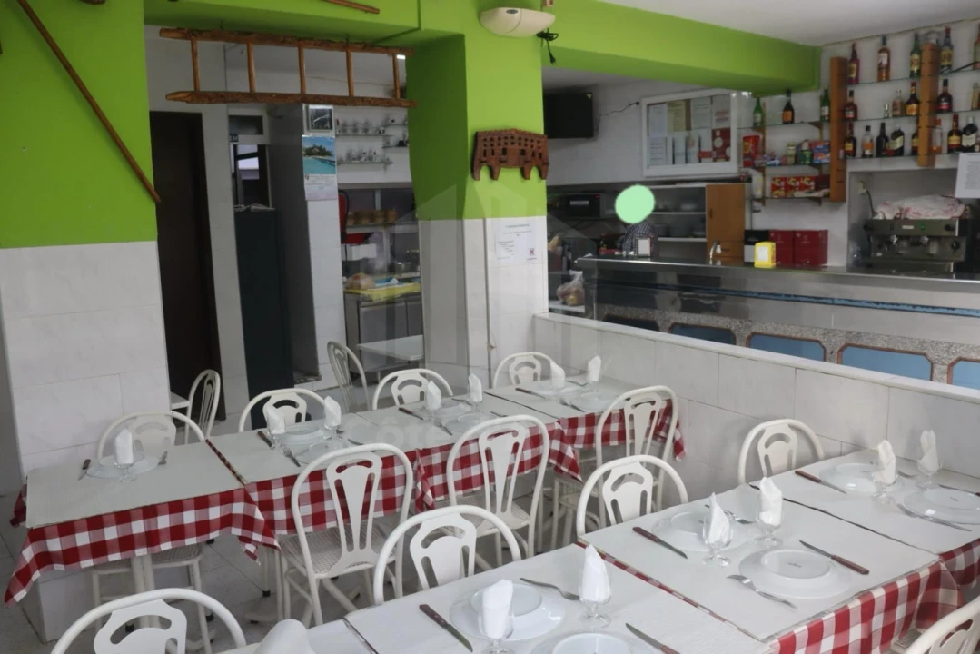 Negócio para Venda em Almada, Cova da Piedade, Pragal e Cacilhas Foto 3