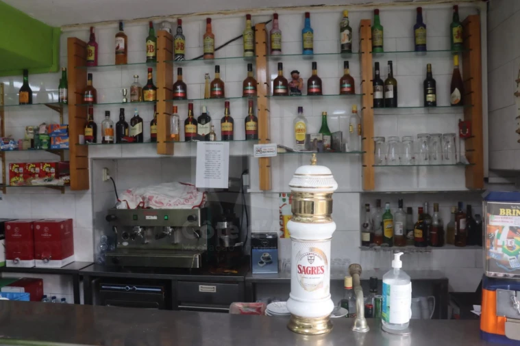 Negócio para Venda em Almada, Cova da Piedade, Pragal e Cacilhas Foto 4