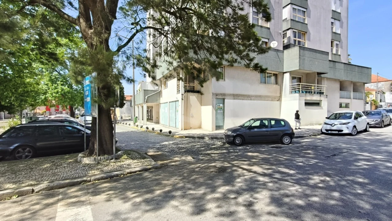 Loja para Venda em Cortegaça Foto 11