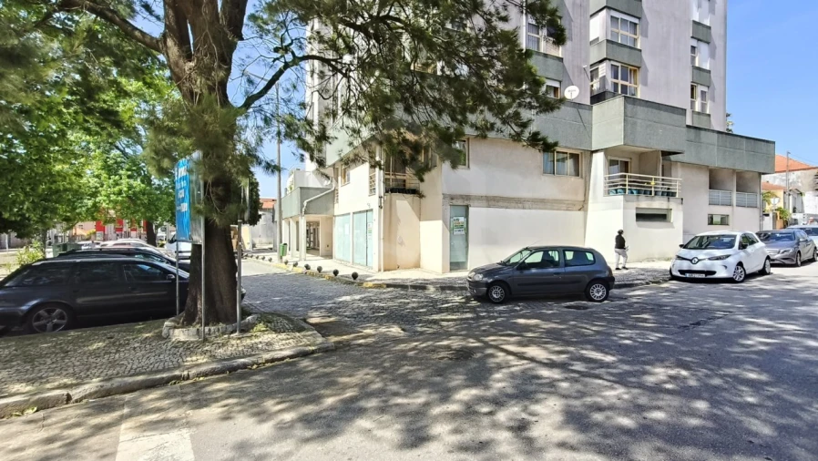 Loja para Venda em Cortegaça Foto 11