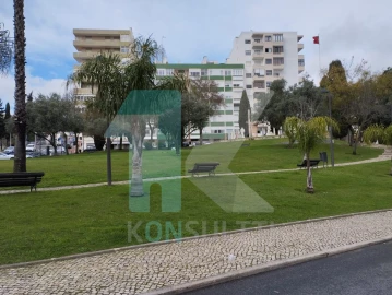 Apartamento T1 para Venda em Oeiras e São Julião da Barra, Paço de Arcos e Caxias