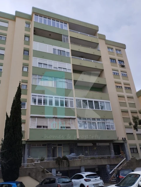 Apartamento T1 para Venda em Oeiras e São Julião da Barra, Paço de Arcos e Caxias