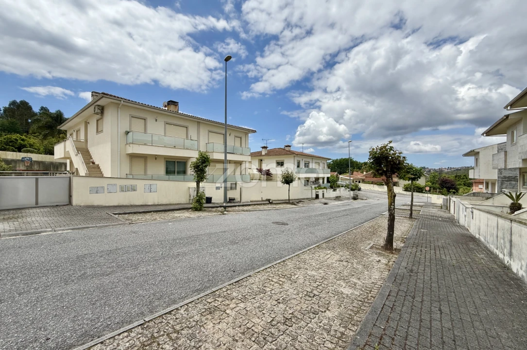 Moradia T3 para Venda em Arnoso (Santa Maria e Santa Eulália) e Sezures Foto 32