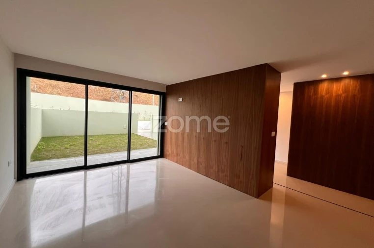Moradia T4 para Venda em Valongo Foto 26
