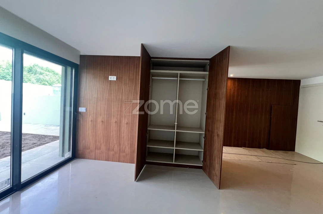 Moradia T4 para Venda em Valongo Foto 14