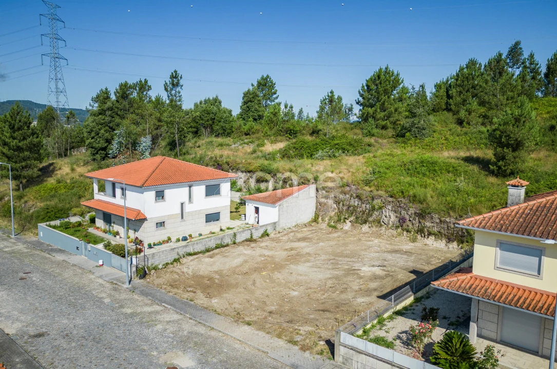 Moradia T3 para Venda em Rendufinho Foto 11