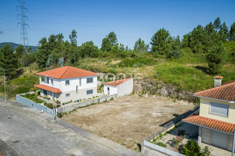 Moradia T3 para Venda em Rendufinho Foto 11