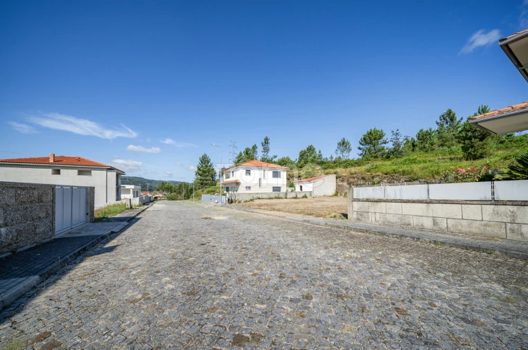 Moradia T3 para Venda em Rendufinho Foto 14