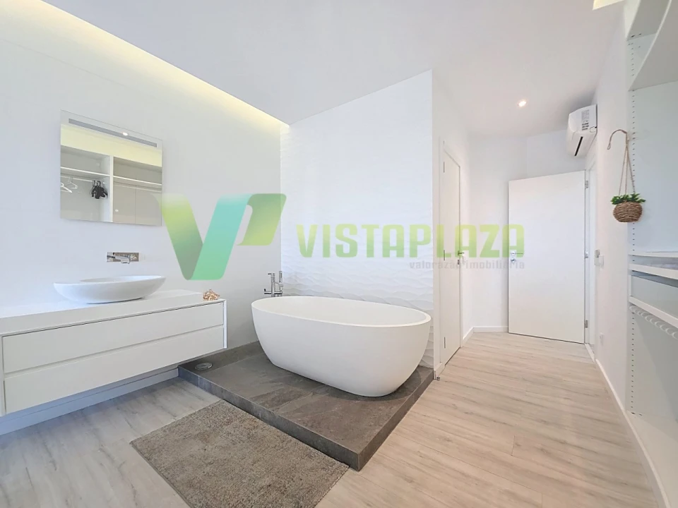 Apartamento T3 para Venda em Portimão Foto 19