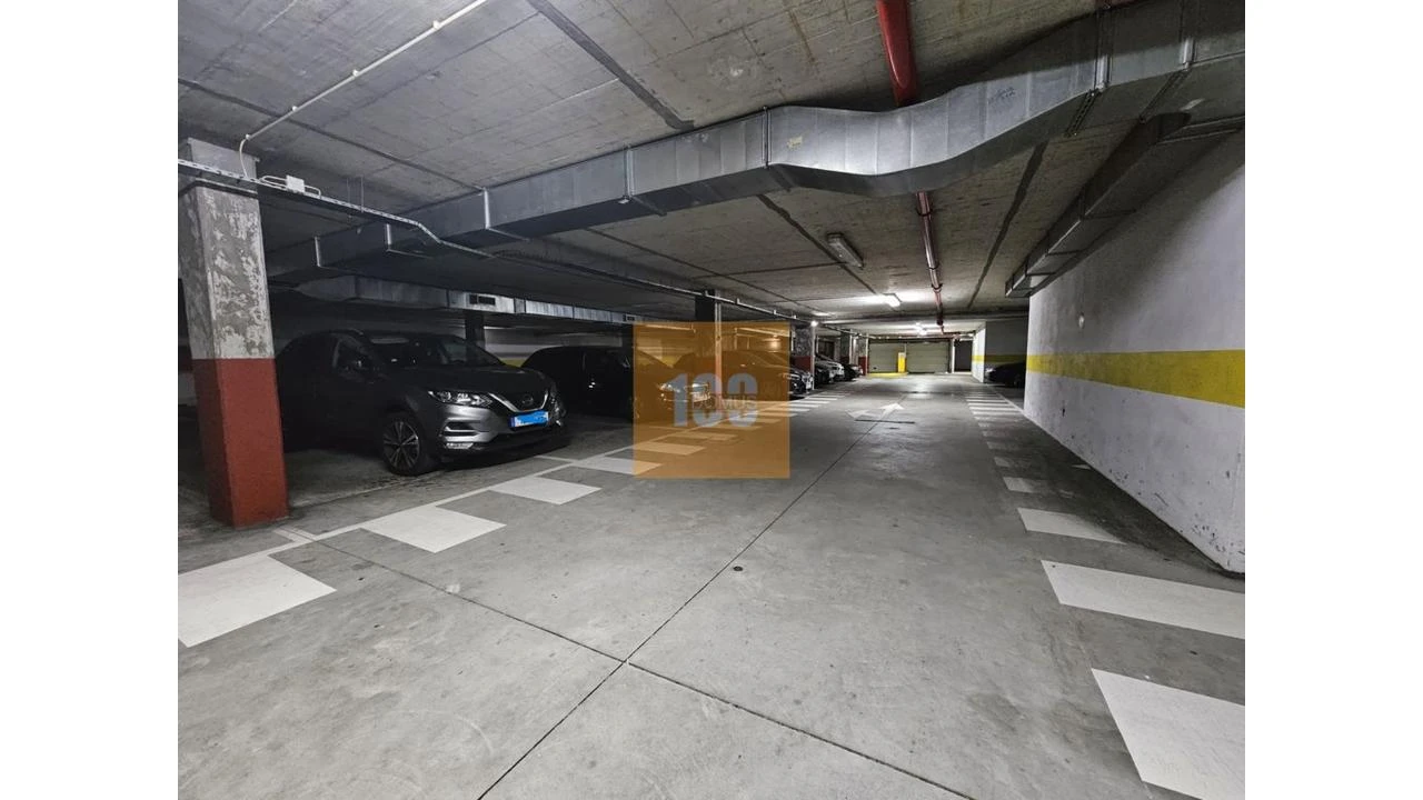 Garagem para Arrendamento em São Mamede de Infesta e Senhora da Hora Foto 10