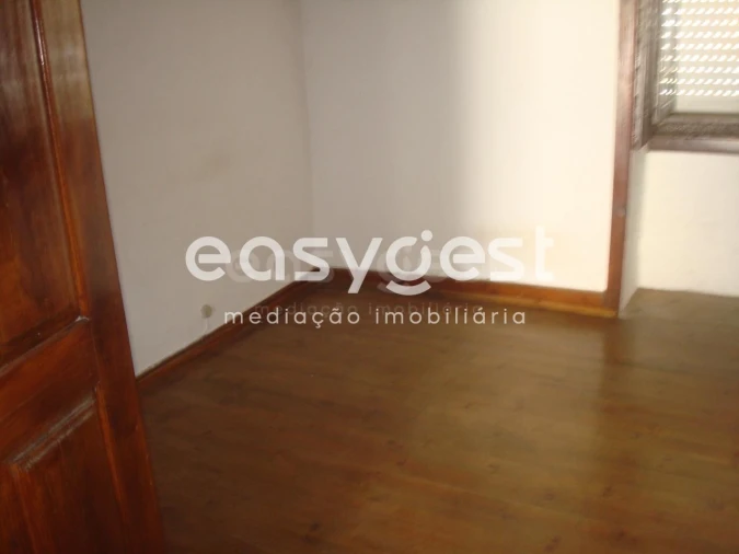 Moradia T3 para Venda em Almendra Foto 3