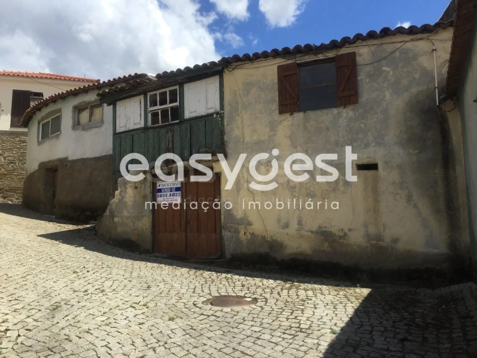 Moradia T2 para Venda em Açoreira Foto 4