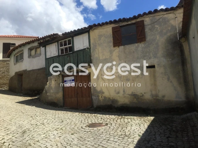 Moradia T2 para Venda em Açoreira Foto 6