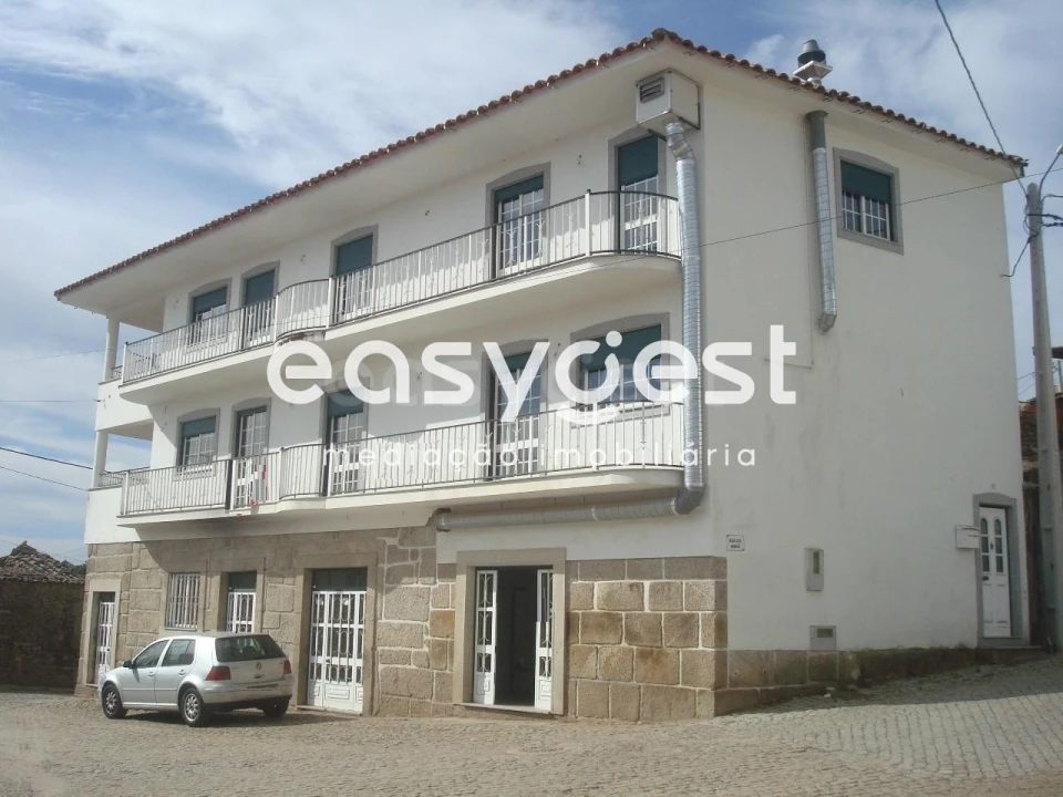 Moradia T5 para Venda em Horta da Vilariça Foto 1