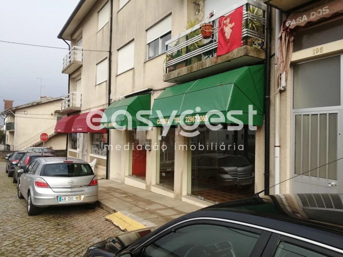Loja para Venda em Alfena Foto 11